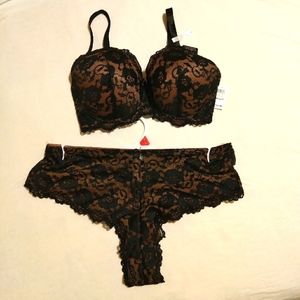 NWT Champagne and Black Lace Bra Set 38DD